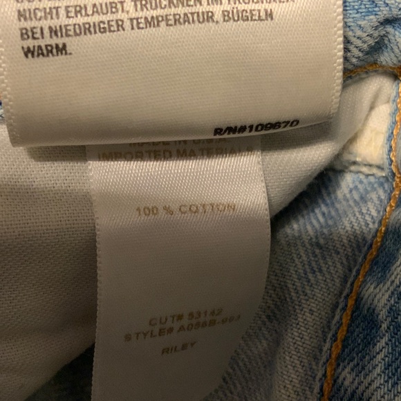 Agolde Riley Light Blue Distressed Jeans 23 - Picture 4 of 12